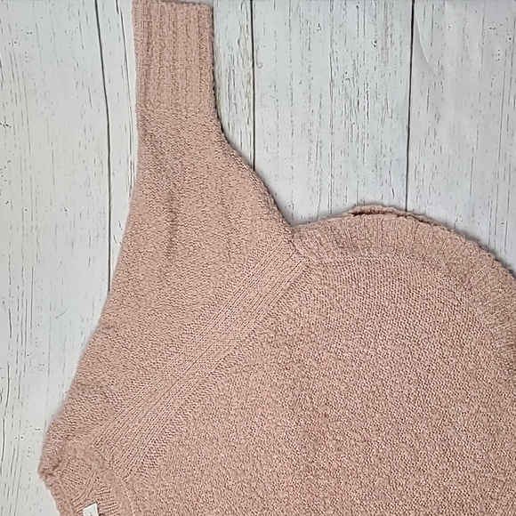 Lou & Grey Wool Blend Pink Poncho Style Pullover Sweater Size Medium/Large - Picture 5 of 9